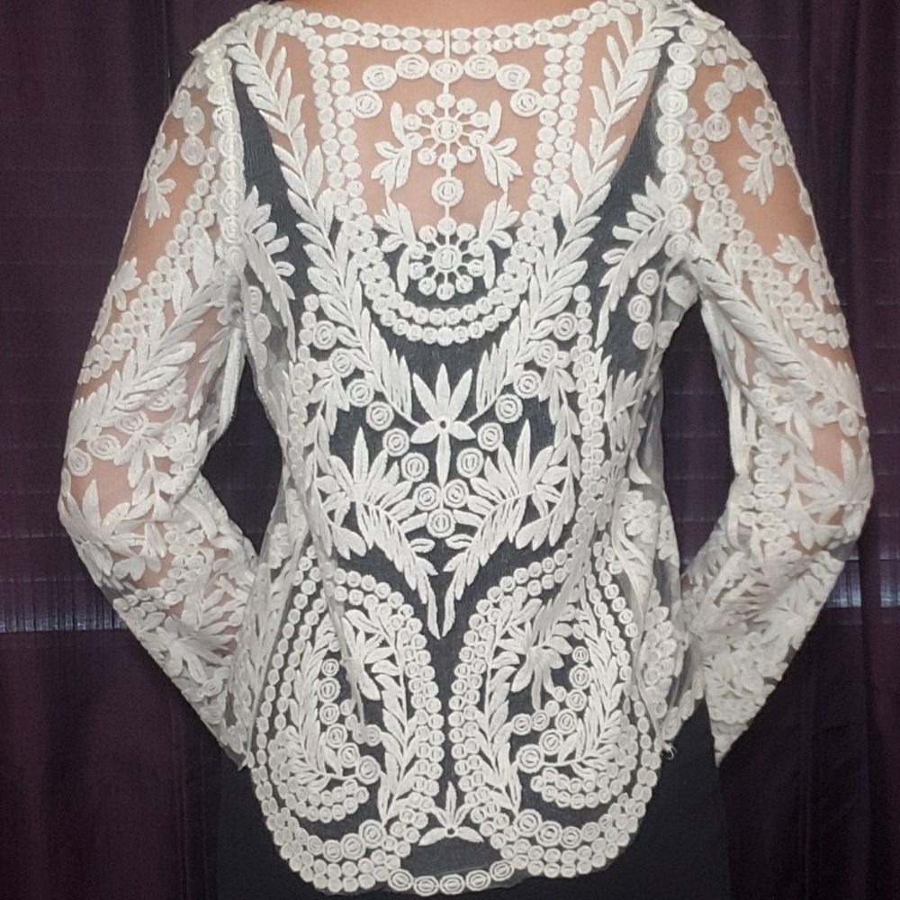 Embroidered Top - Picture 3 of 4